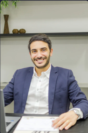 foto do dr felipe munhoz, Urologista da clinica medix
